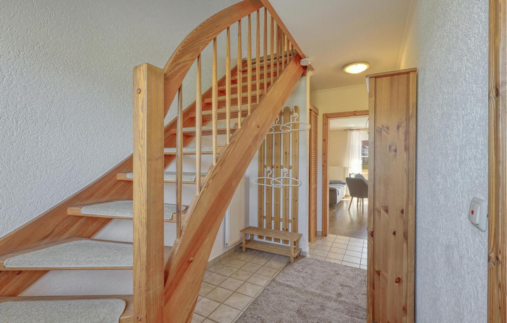 Nice Home In Toenning With Kitchen Екстериор снимка